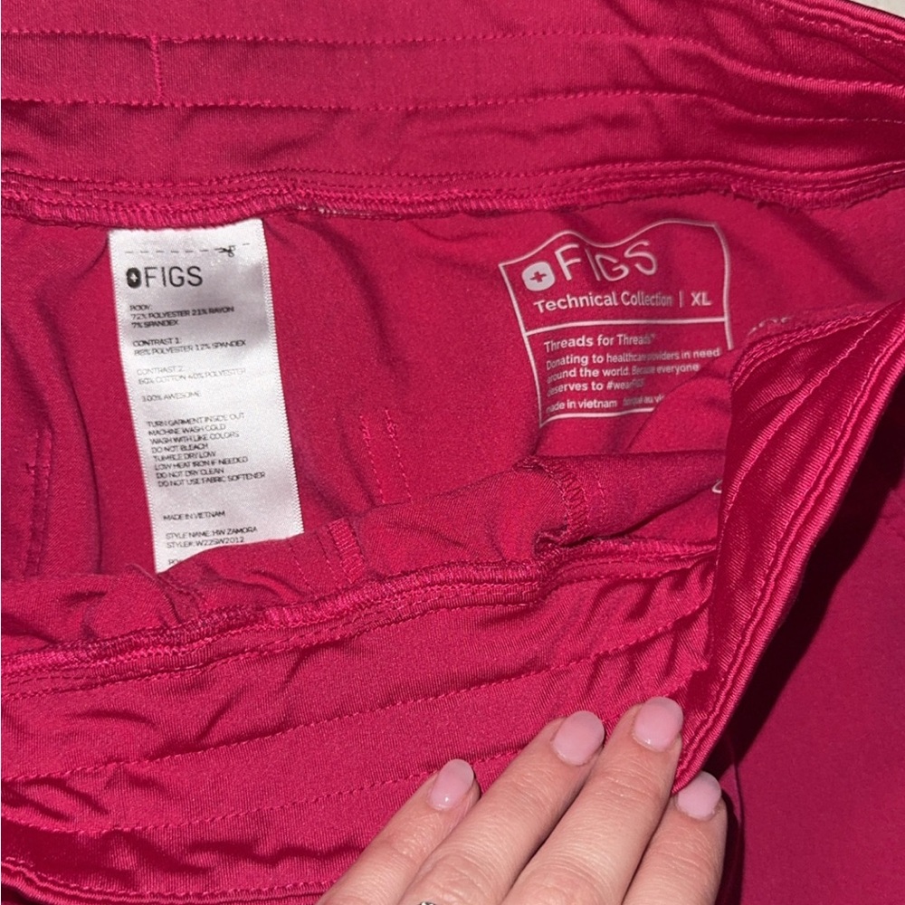 Red Scrubs Set - Picture 4 of 6